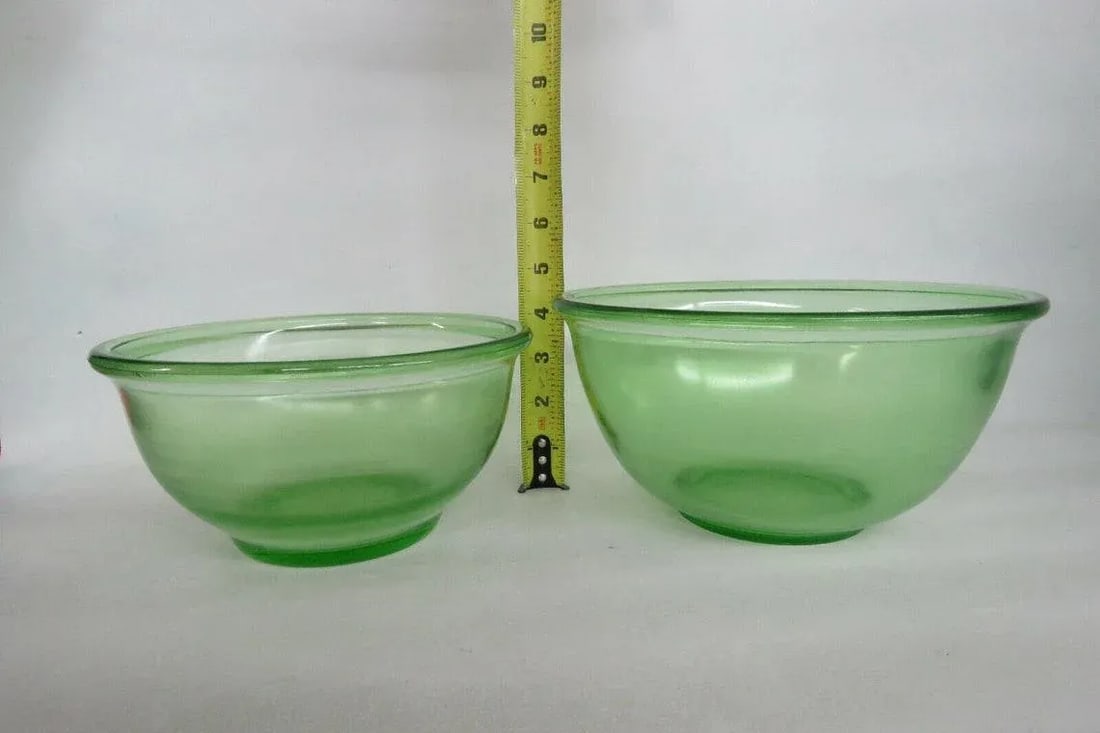 Hazel Atlas Green Uranium Depression Glass Set of 2 Nesting Mixing Bowls - 4