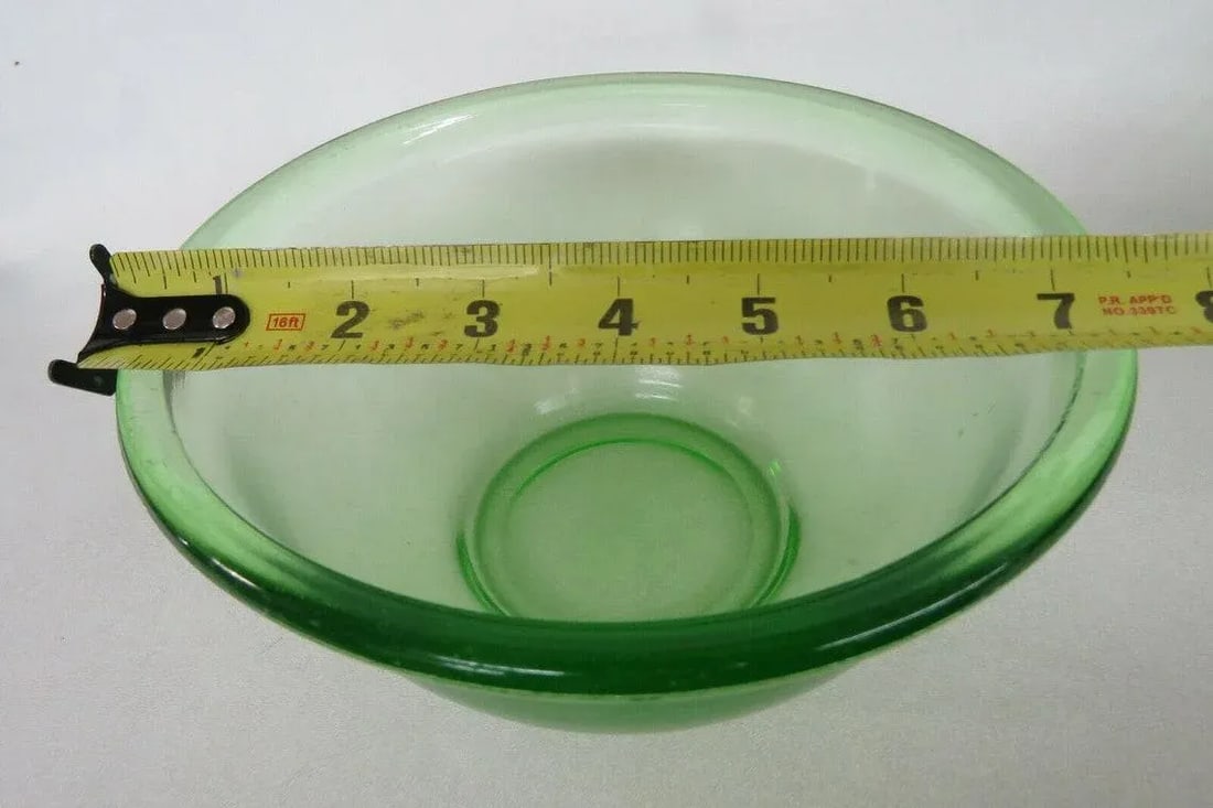 Hazel Atlas Green Uranium Depression Glass Set of 2 Nesting Mixing Bowls - 6