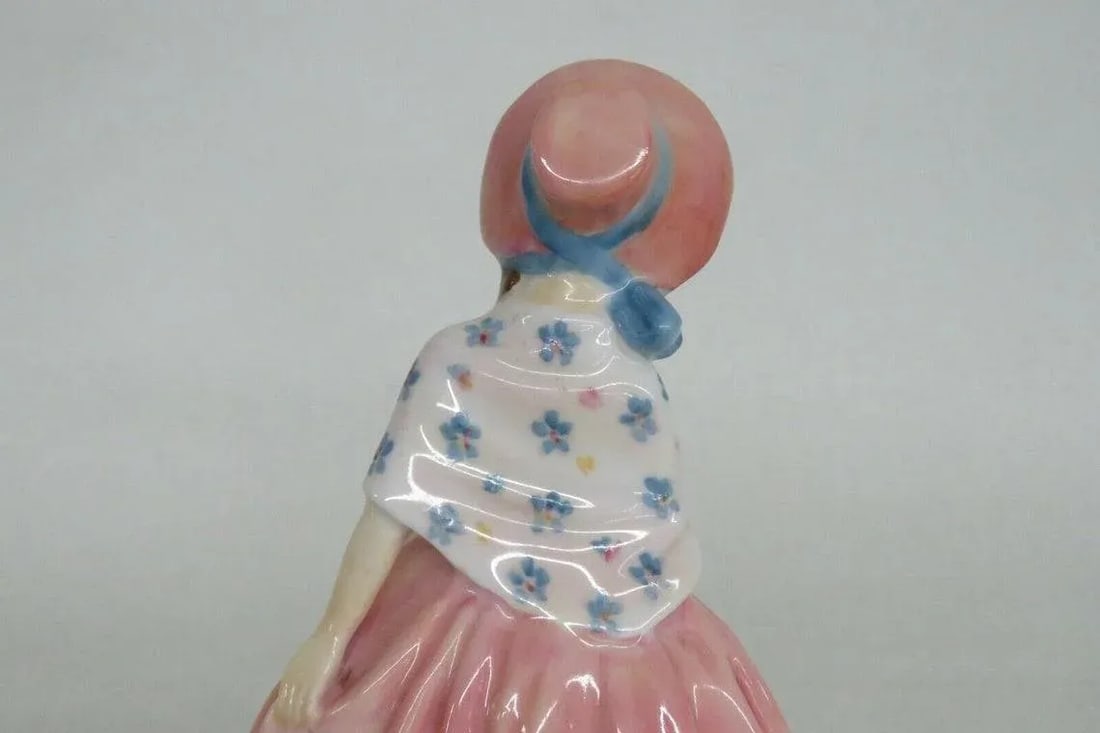 Royal Doulton Lily HN1798 English Bone China Porcelain Figurine - 6