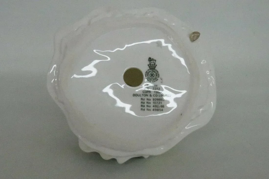 Royal Doulton HN2312 Soiree English Bone China Porcelain Figurine - 5