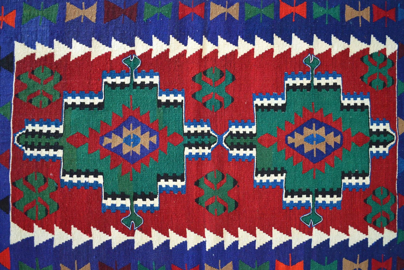 1970s Hand Woven Turkish Oushak Kilim Rug - 8