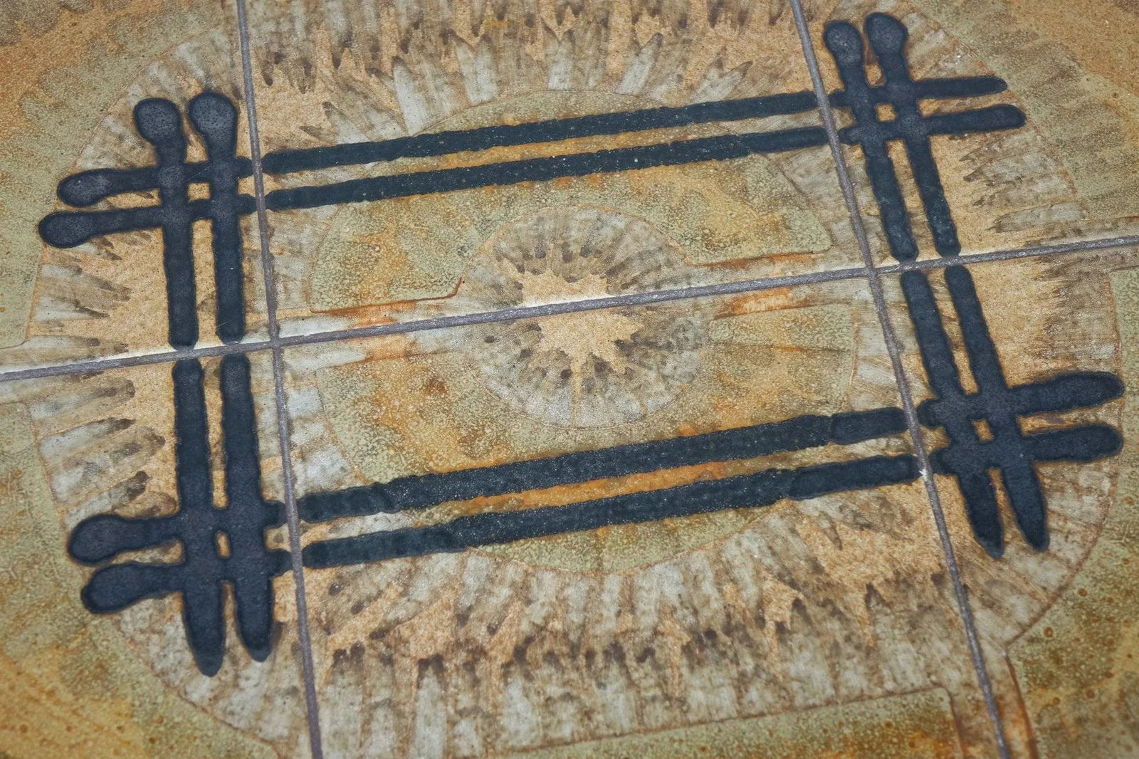 Late 20th Century Small decorative Table with Tile top - 8