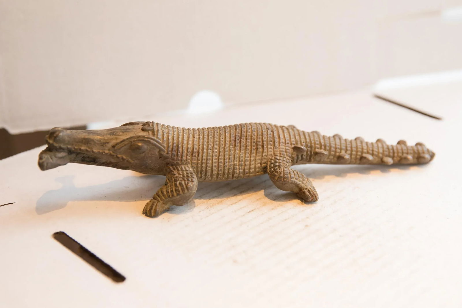 Vintage African Crocodile With Fish Sculpture - 6