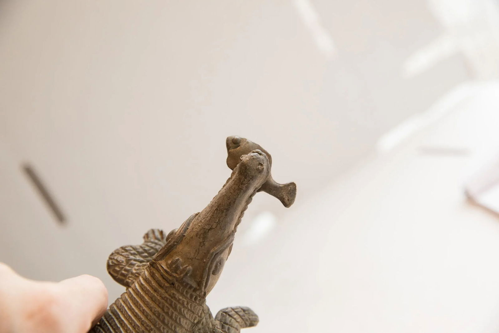 Vintage African Crocodile With Fish Sculpture - 2