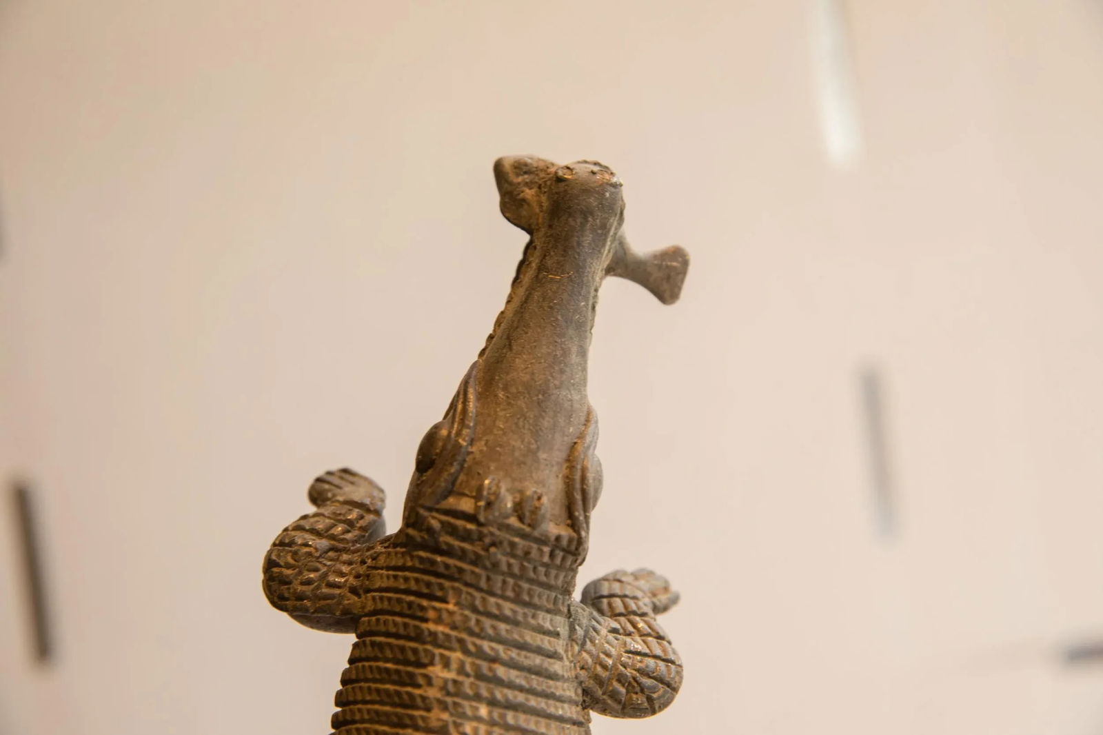 Vintage African Crocodile With Fish Sculpture - 3