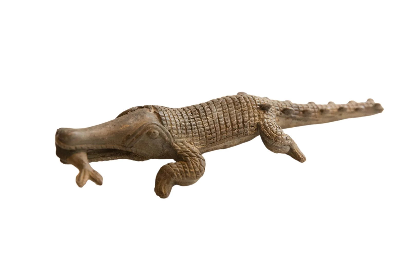 Vintage African Crocodile With Fish Sculpture - 6