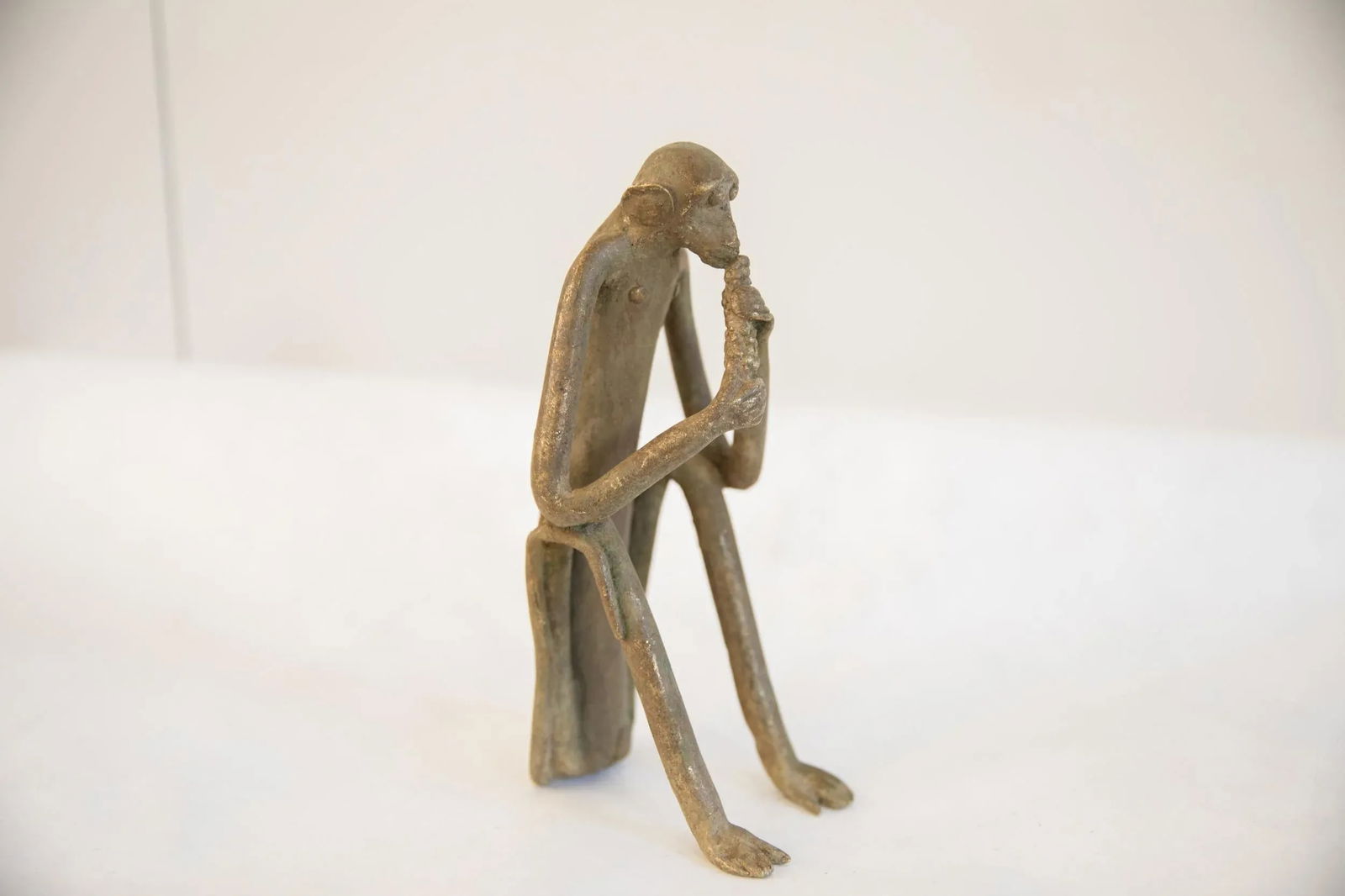 Vintage African Sitting Monkey Eating Sculpture - 3