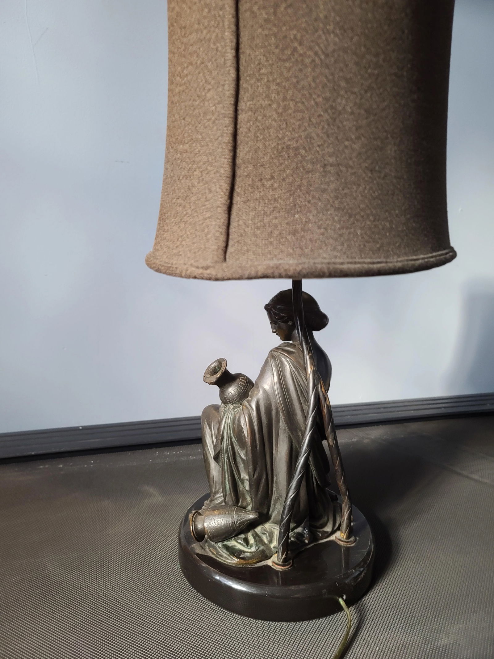 1970s Bronze Sculpture of Female Kneeling With Urn Table Lamp With Linen Shade - 5