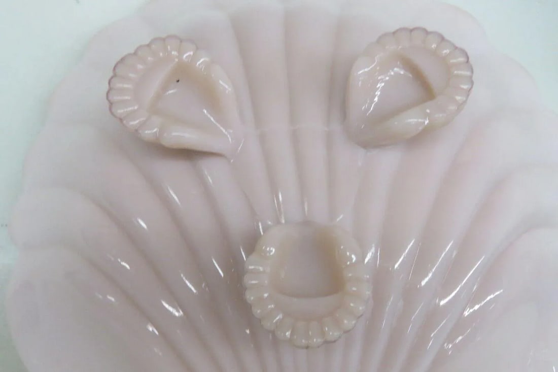 Cambridge Crown Tuscan Style Pink Milk Glass Sea Shell Large Footed Bowl - 11