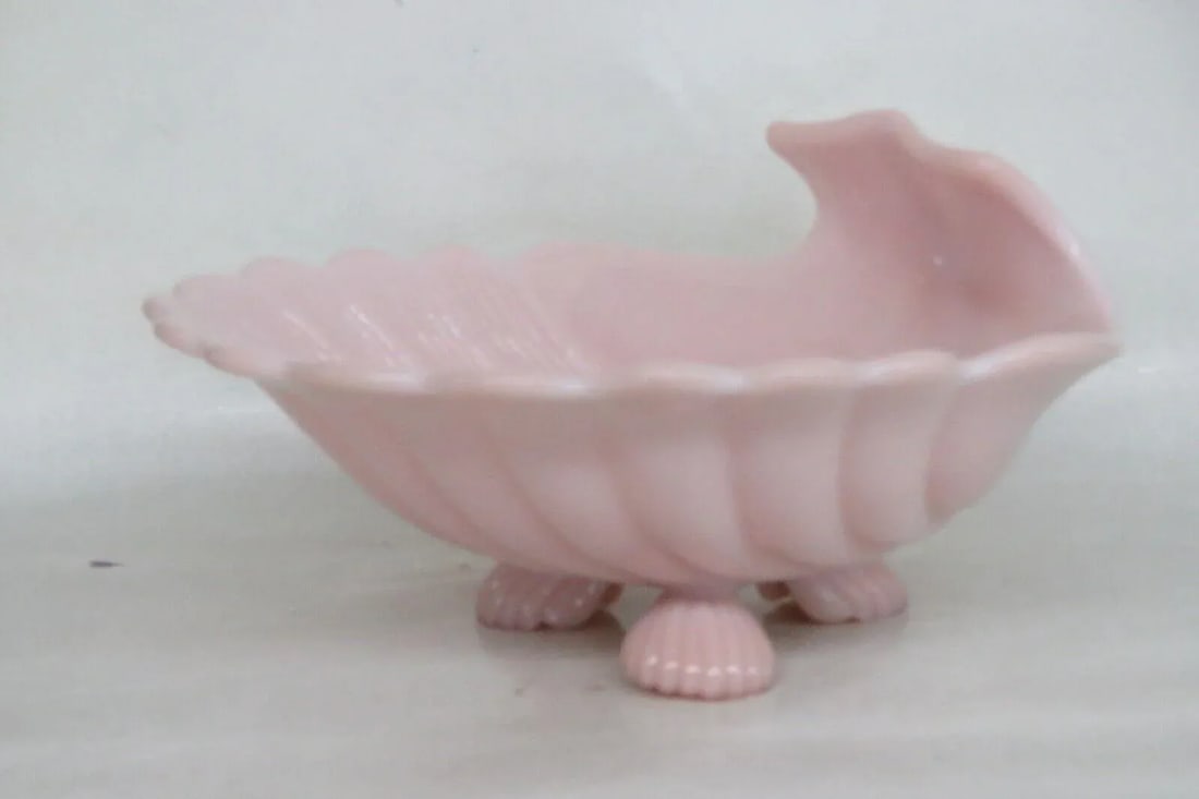 Cambridge Crown Tuscan Style Pink Milk Glass Sea Shell Large Footed Bowl - 2