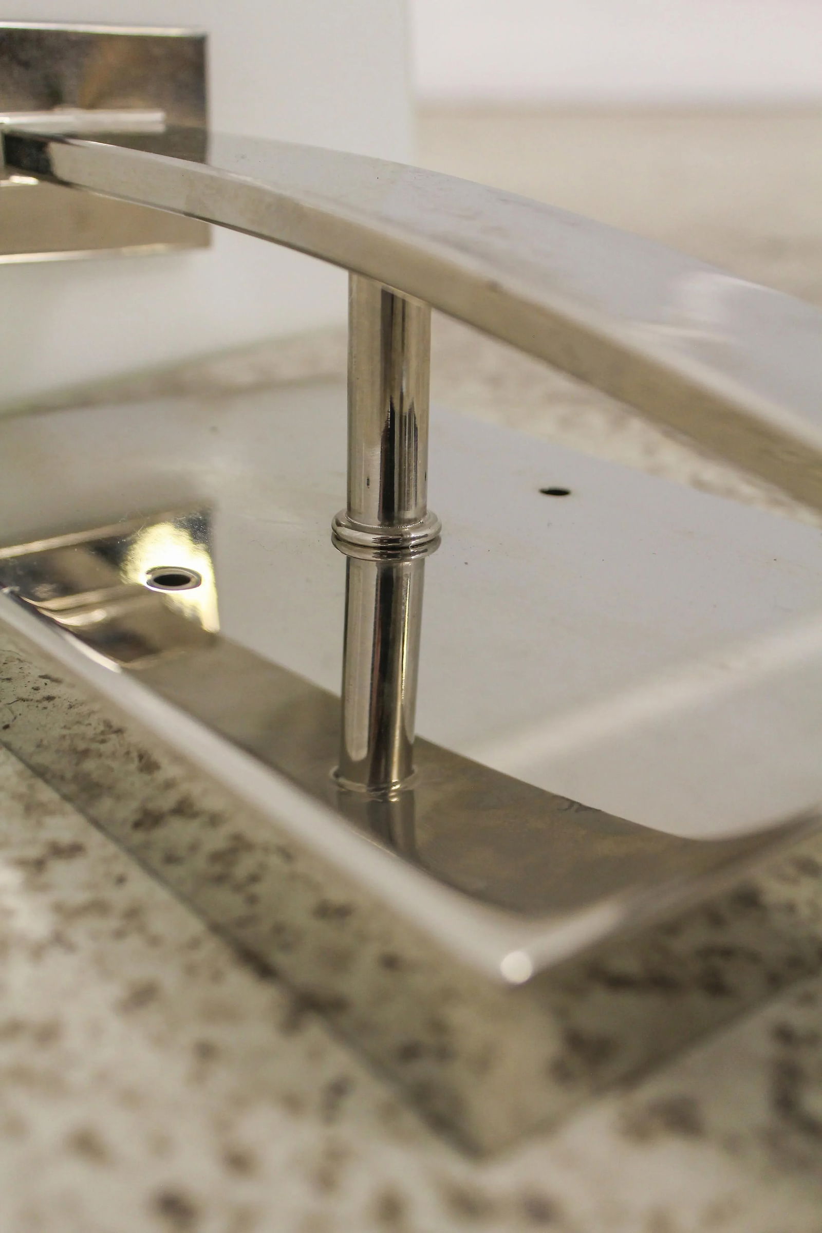 Modern Design Chrome Finish Wall Mount Light Fixture - 5