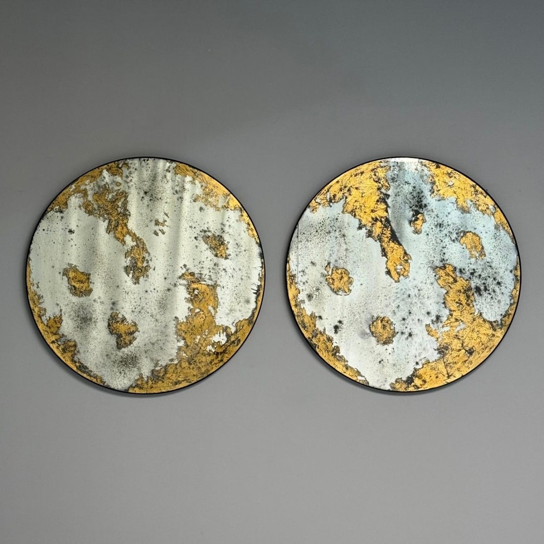 Hollywood Regency Style, Round Wall Mirrors, Eglomise Glass, Gold Leaf, 21st C. - 3