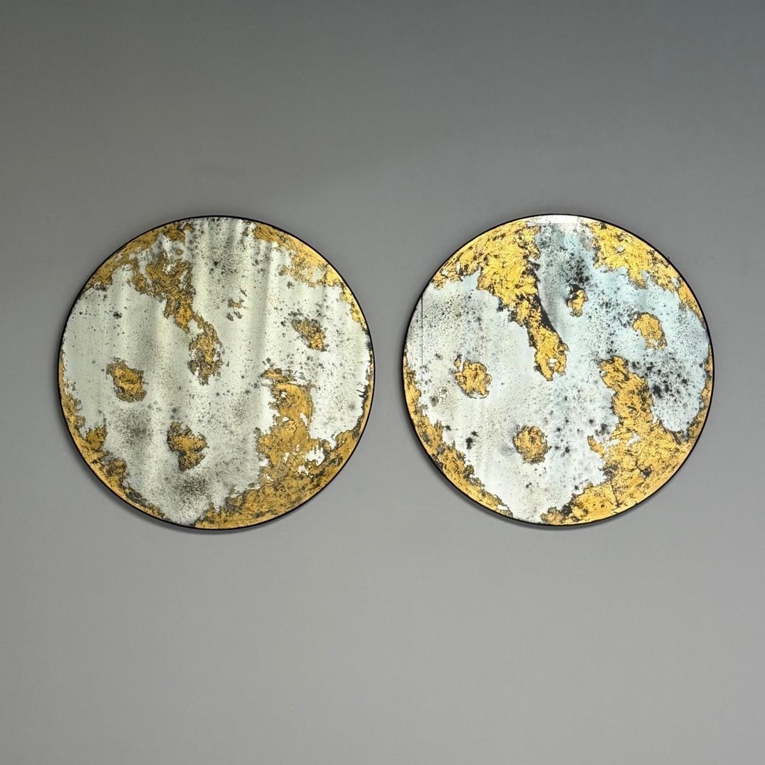 Hollywood Regency Style, Round Wall Mirrors, Eglomise Glass, Gold Leaf, 21st C. - 6