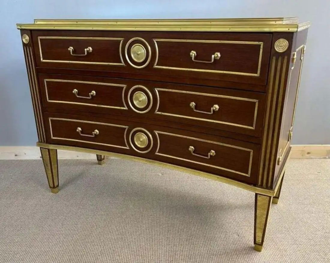 Pair of Large Russian Neoclassical Style Inverted Front Commodes Chests - 6