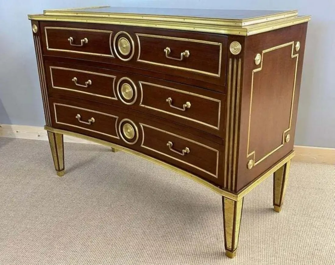 Pair of Large Russian Neoclassical Style Inverted Front Commodes Chests - 7