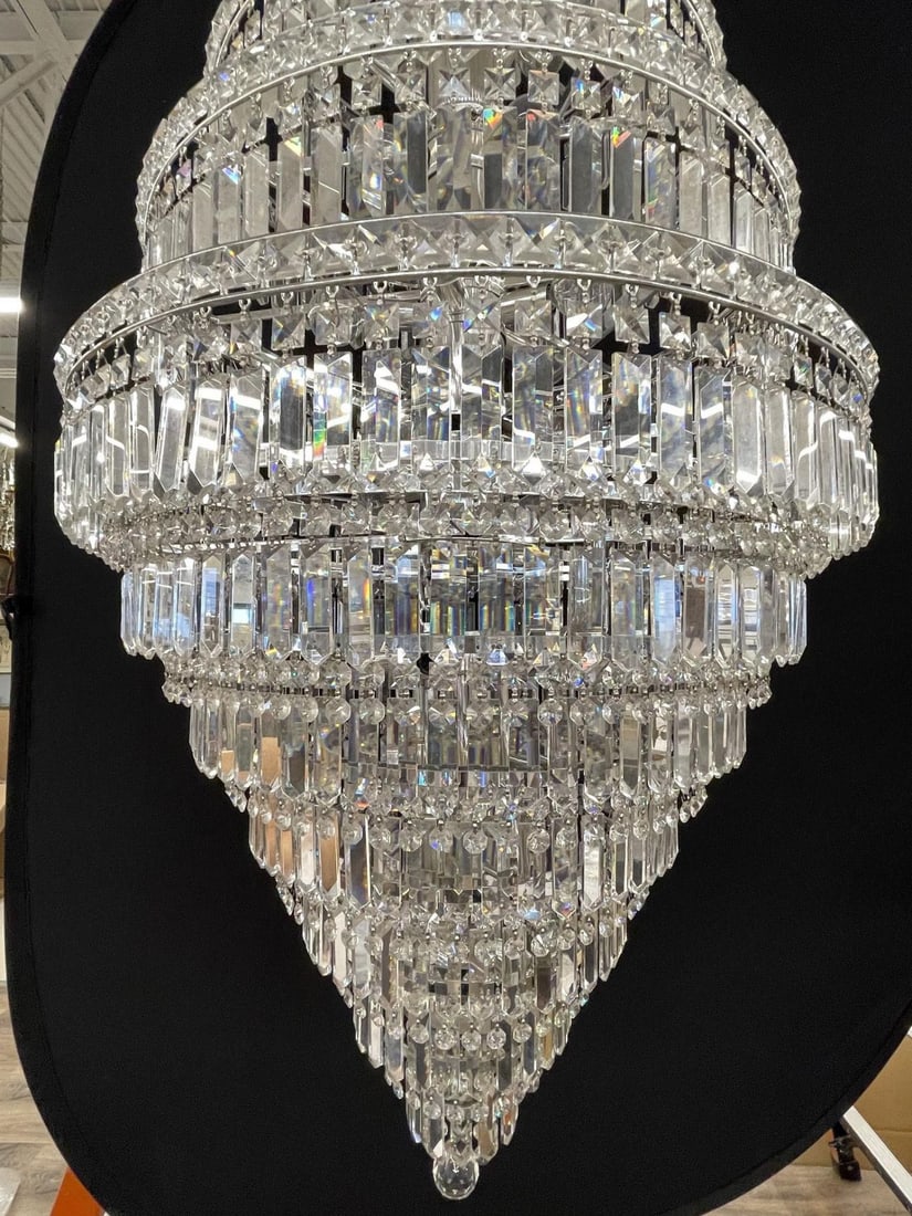 13 Tier Wedding Cake Chandelier. Crystal Prisms. 1970s - 10