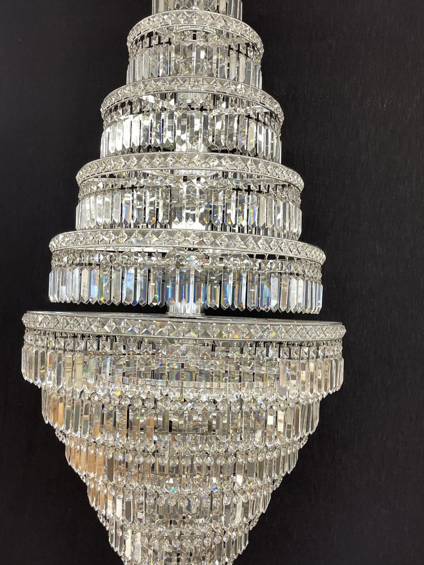 13 Tier Wedding Cake Chandelier. Crystal Prisms. 1970s - 9