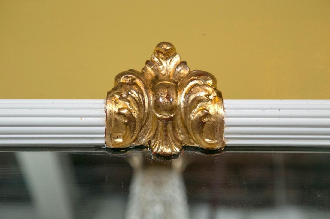 Hollywood Regency White Lacquered Giltwood Wall Console Mirror Paint Decorated - 5