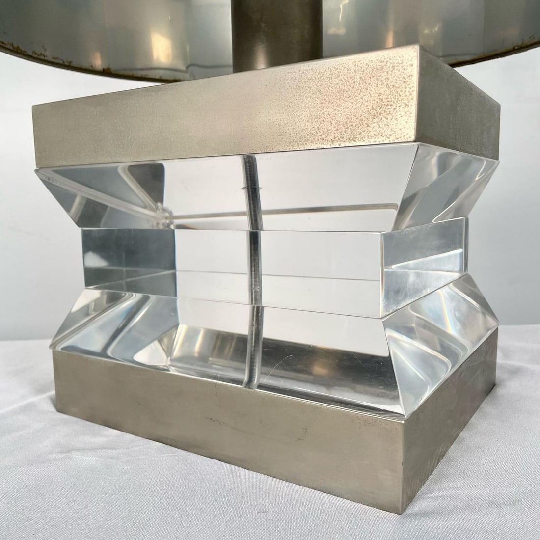 Mid-Century Modern Lucite and Chrome Table / Desk Lamp, Karl Springer Style - 7