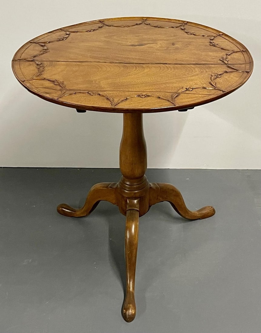19th Century American Pie Crust Table, Tilt Top, Solid Wood Carved. - 4