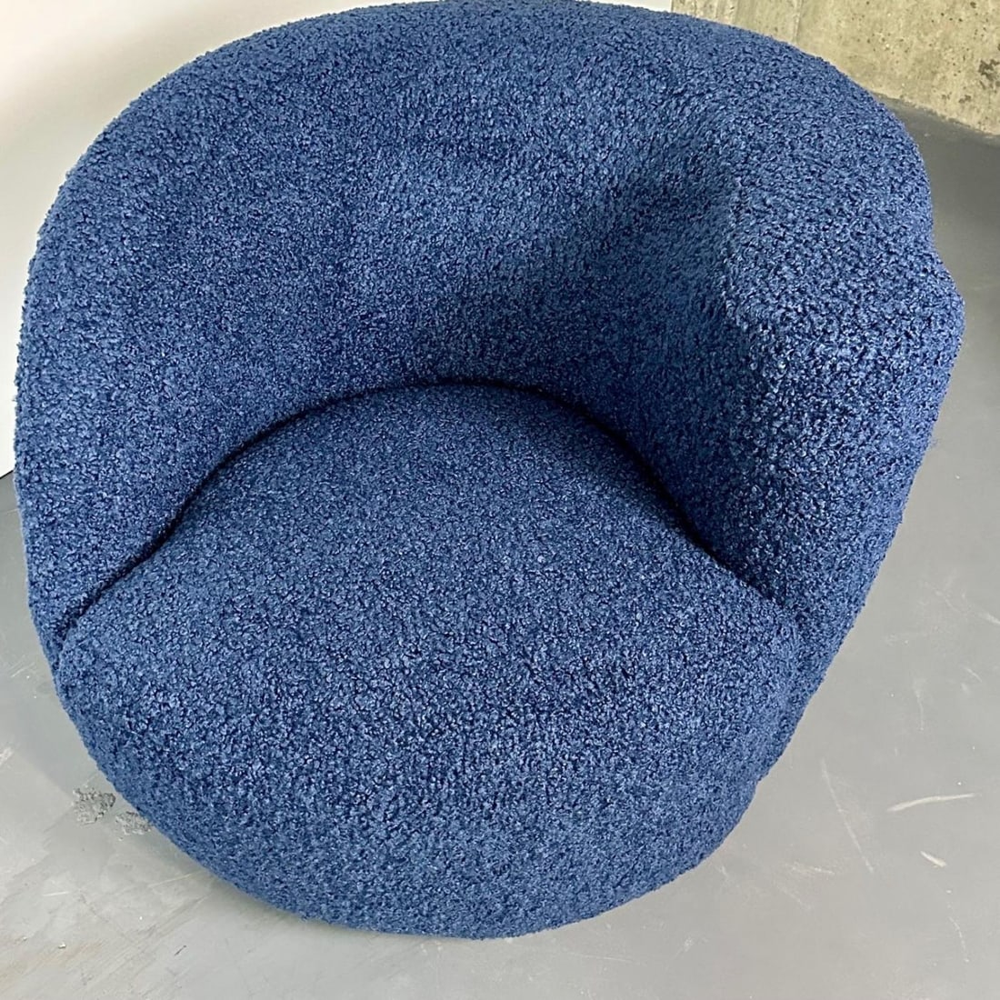 Pair of Mid-Century Modern Nautilus Style Swivel / Lounge Chairs, Blue Faux Fur - 12