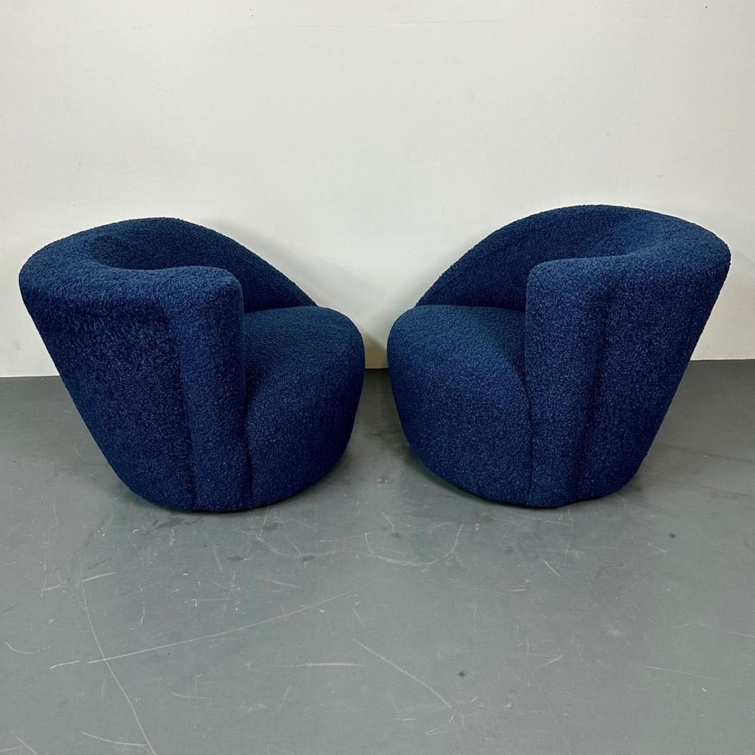 Pair of Mid-Century Modern Nautilus Style Swivel / Lounge Chairs, Blue Faux Fur - 5