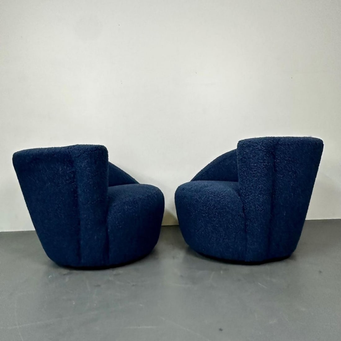Pair of Mid-Century Modern Nautilus Style Swivel / Lounge Chairs, Blue Faux Fur - 6