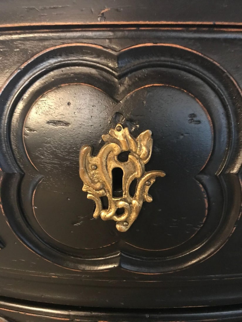 Black Distressed Bombe Commode with Bronze Mounts and Pull-Out Tray Top - 8