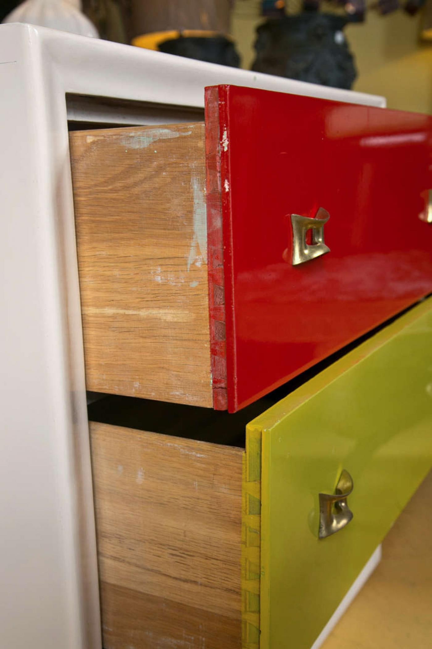 Pair of Mid-Century Modern Style Chests of Drawers / Commodes / Night Stands - 7