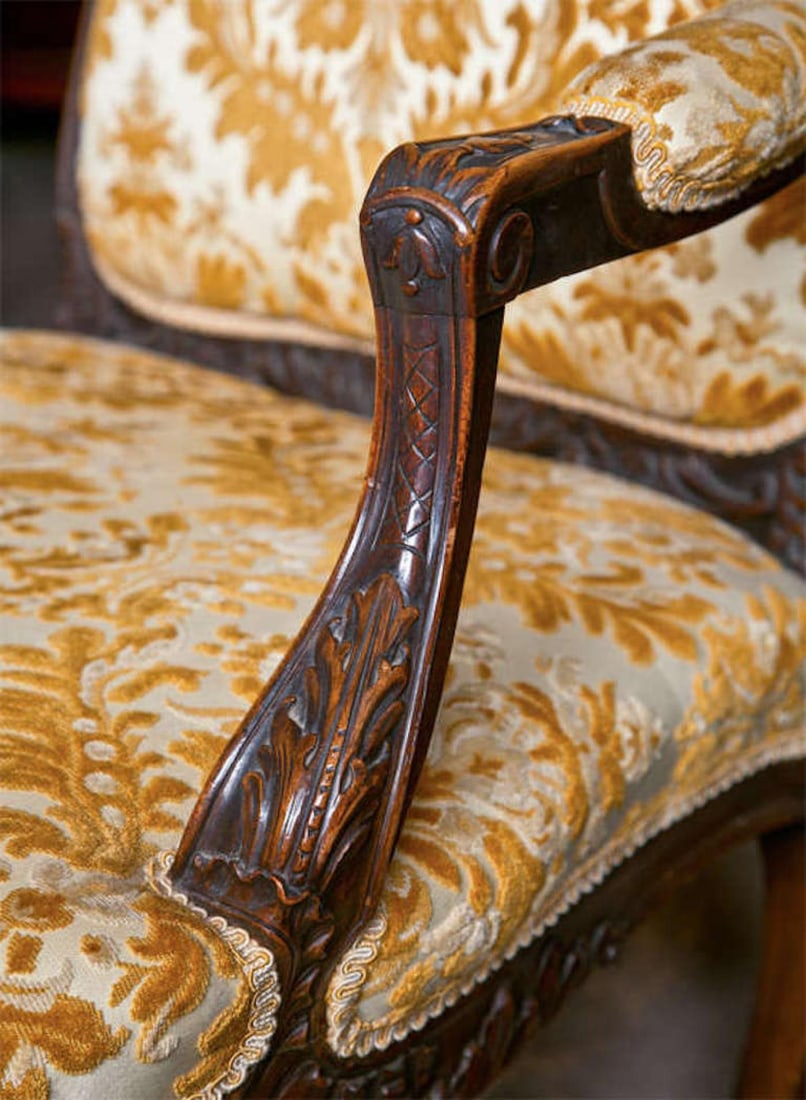 Pair of French Louis XV Style 1930s Walnut Armchairs Embroidered Upholstery - 9