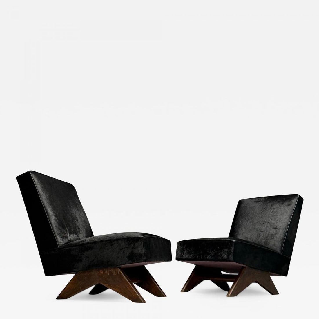 Pierre Jeanneret, French Mid-Century Modern, Slipper Chairs, Black Cowhide, Teak: Title: Pierre Jeanneret, French Mid-Century Modern, Slipper Chairs, Black Cowhide, Teak Description: Pierre Jeanneret, French Mid-Century Modern, Slipper Chairs, Black Cowhide, Teak, Chandigarh Pair o