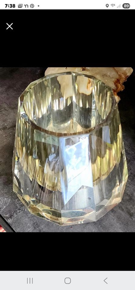 Stunning Vintage Harlan Champagne crystal vase. Heavy w/ defined angles creating a prismatic effect - 3