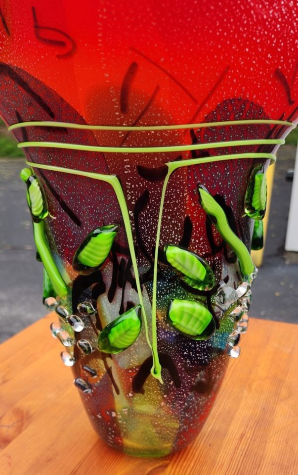 Stunning monumental Vintage art glass vase in the manner of Murano artists and Dale Chihuly w/ - 2
