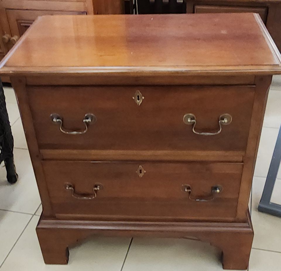 Large Vintage Country French Chest from Lane Furniture's exclusive Williamsburg Collection. - 2
