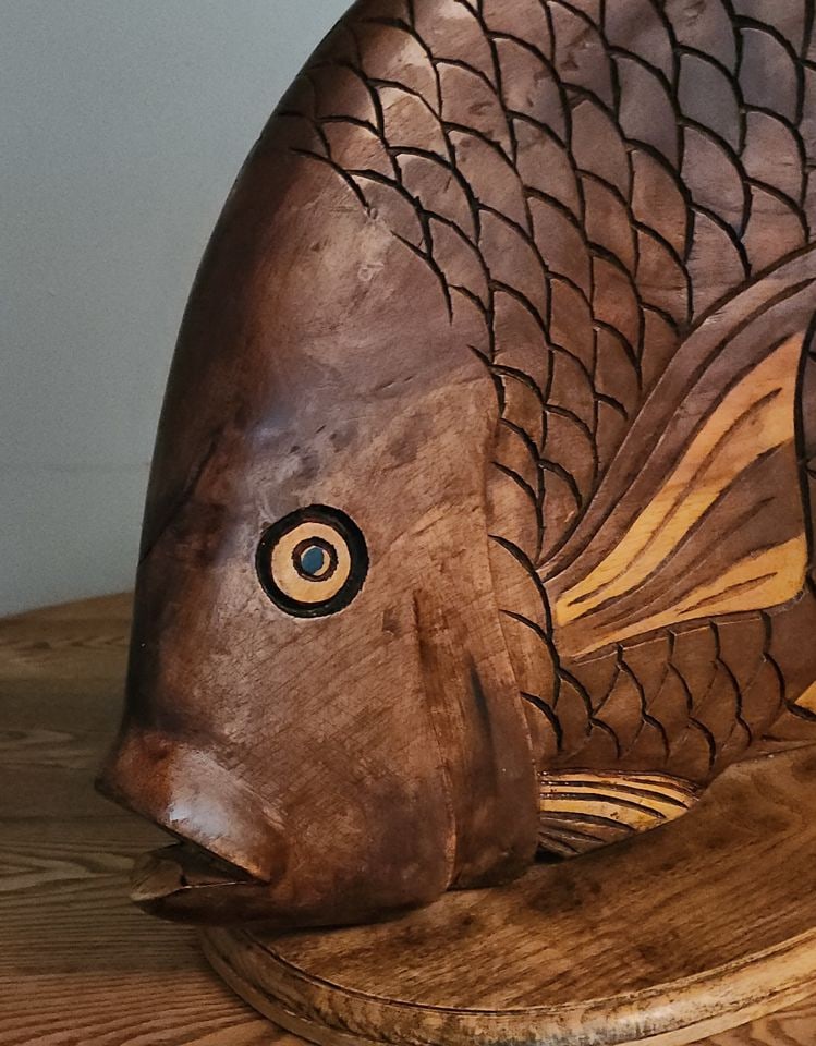 Monumental vintage mid-century hand carved mahogany wood surreal fish sculpture. 30"× 20" - 3