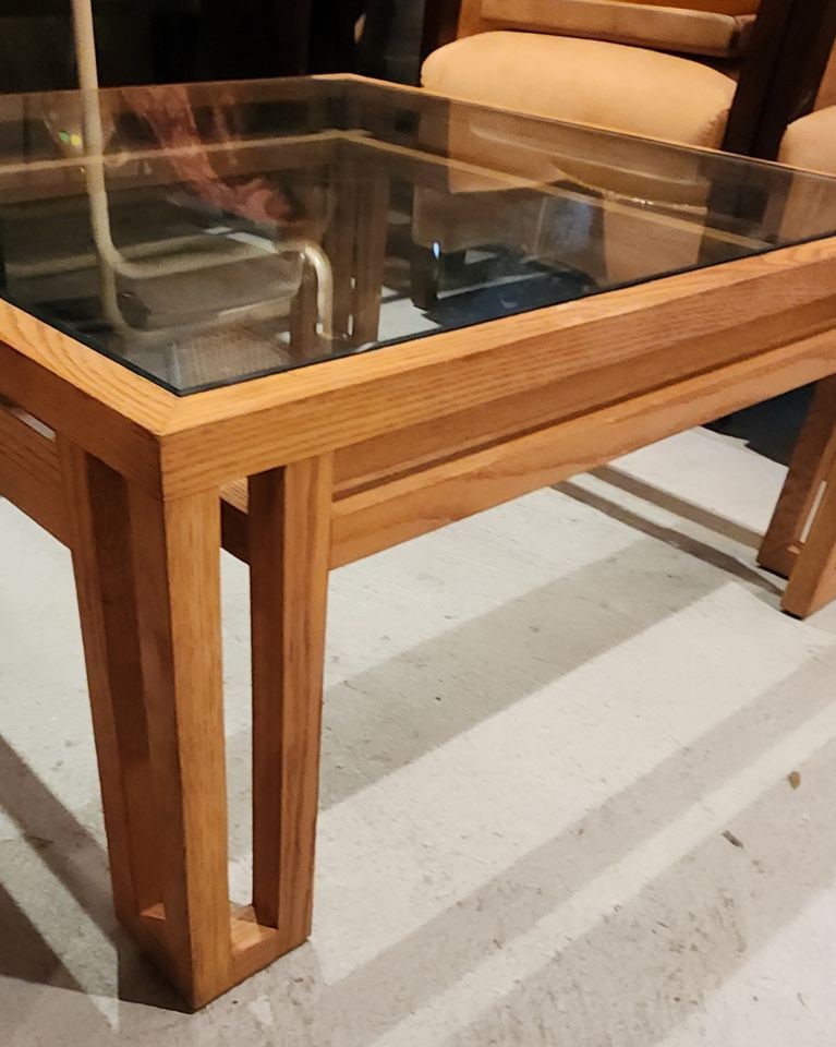 Vintage Large Mid-Century Modern Deco-Influenced solid oak coffee table with heavy 3/8 in glass. - 3