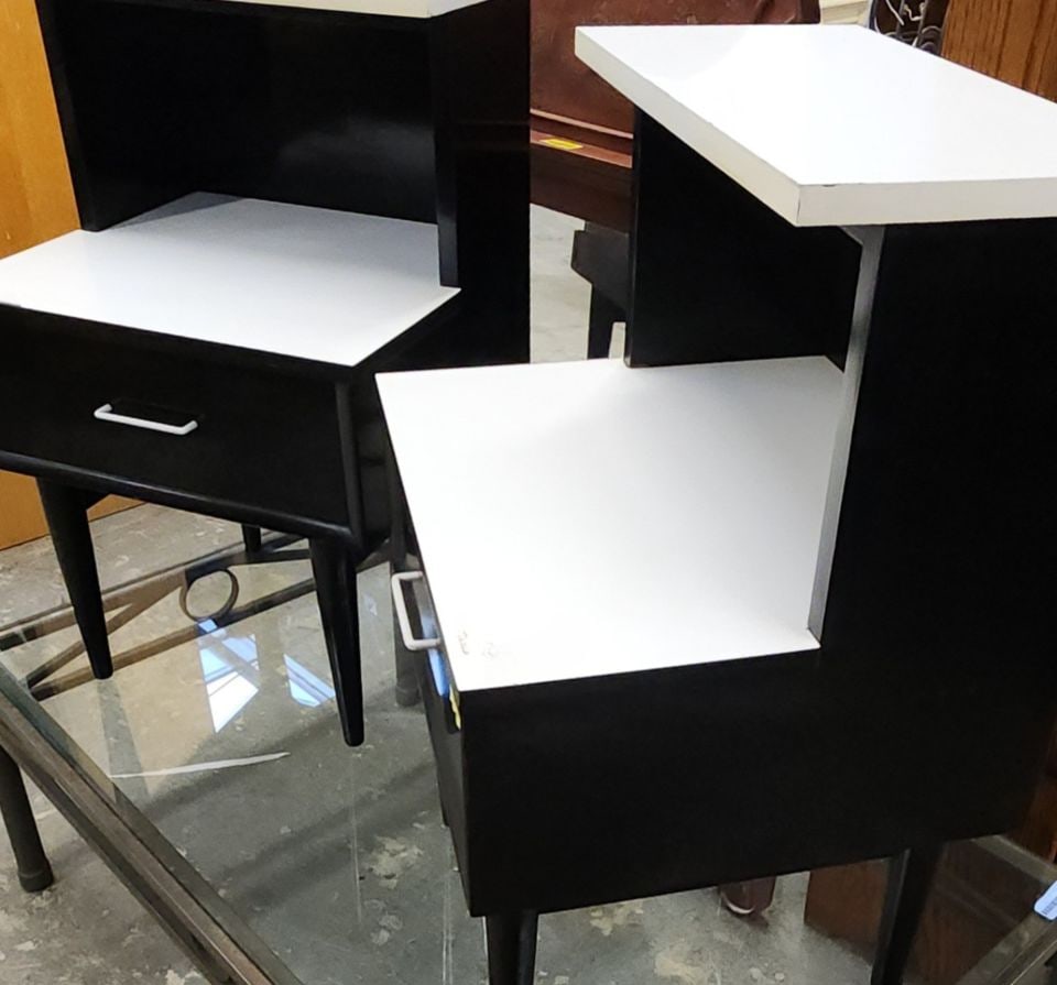 Pair of American of Martinsville mid-century modern end tables w/striking black & white design. 70s - 4