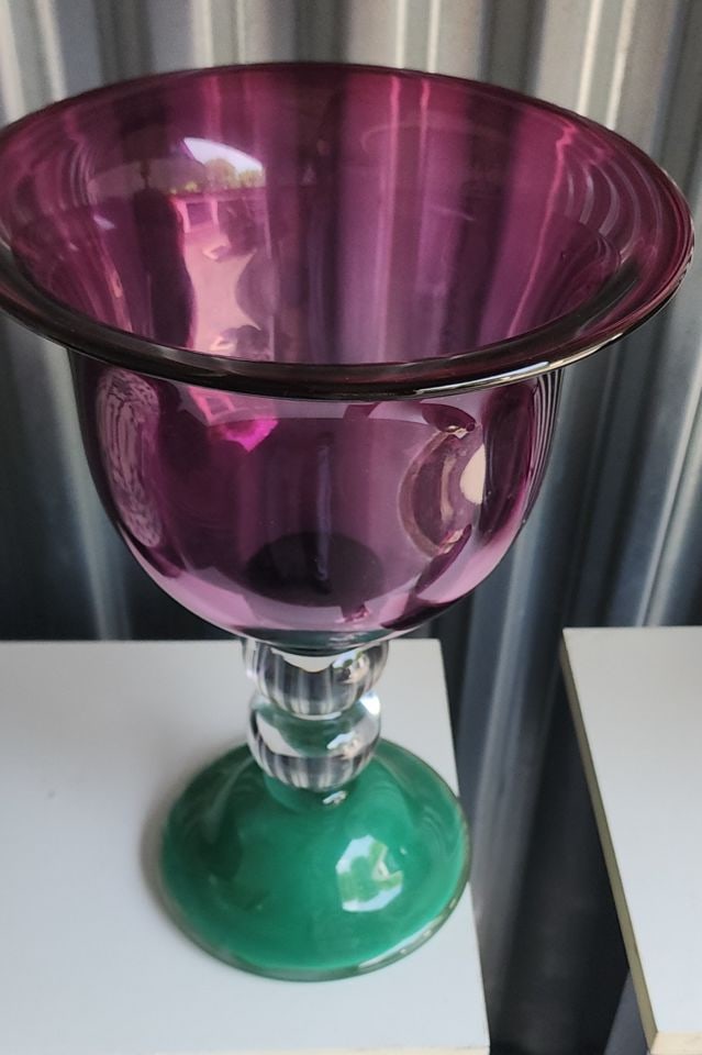 Striking tricolor vintage oversize heavy art glass goblet-style vase. Makes statement in any decor. - 4
