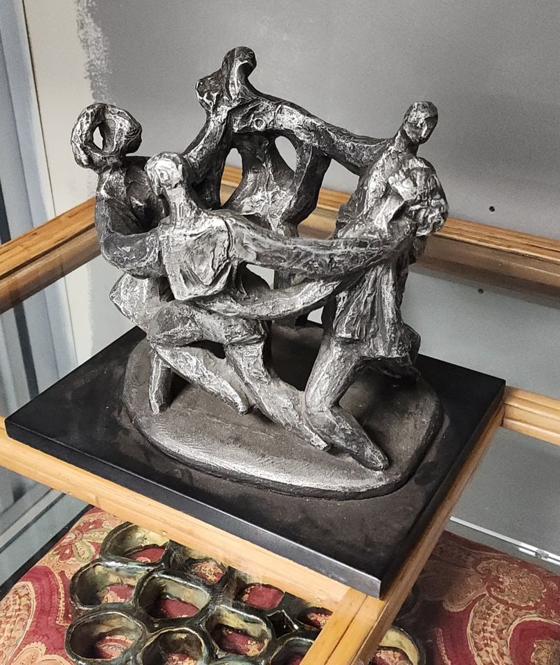 Mid-Century Brutalist Sculpture of Judeo Hora Dance by Klara Server for Austin Productions Circa 70s - 4
