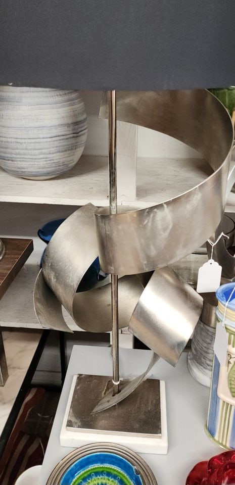 Hi-Design Mitchell Gold / Bob Williams tall modernist sculptural metal table lamp - 3