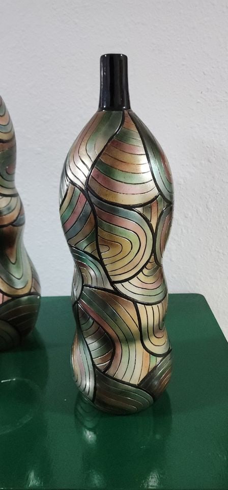 Pair of wonderful vintage hi-design Art Deco style ceramic bottle vases. Will enhance any decor. - 2