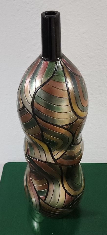 Pair of wonderful vintage hi-design Art Deco style ceramic bottle vases. Will enhance any decor. - 6