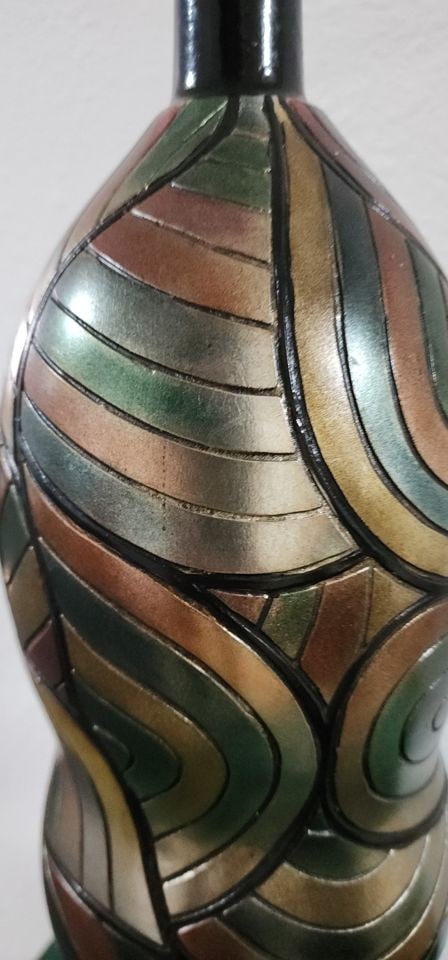 Pair of wonderful vintage hi-design Art Deco style ceramic bottle vases. Will enhance any decor. - 7