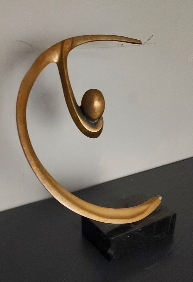Bob Bennett vintage mid-century abstract bronze figural sculpture on stone base. - 3