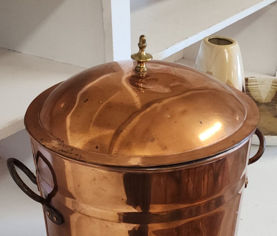 Highly collectible large antique copper water urn dispenser w/ brass fittings and tap. Circa 1900s - 5