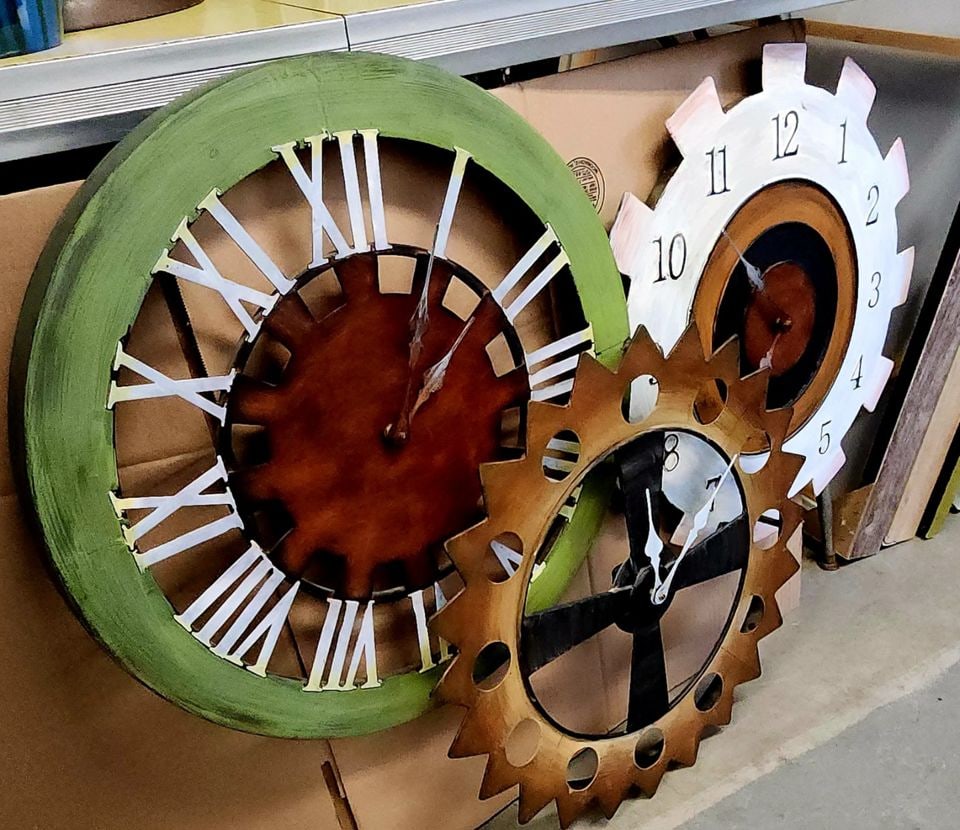 Fantastic vintage working triple clock hand-painted steel wall sculpture. 40" x 30" - 3