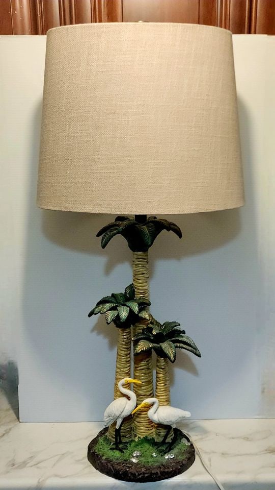 Visit Miami with this beautiful Mid-Century Hand-Painted Ceramic Palm Tree and Crane Lamp - 5