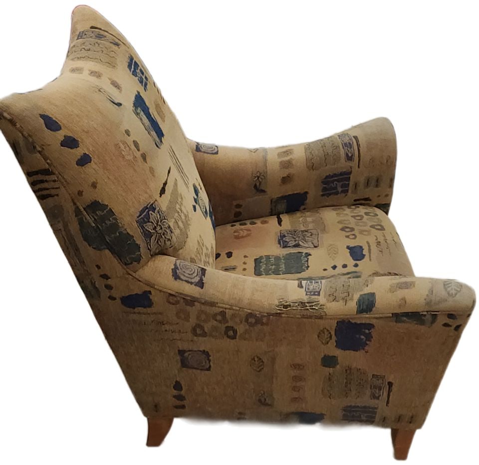 Pair of fabulous vintage Mid-Century Modern wing back side chairs. Some wearing of the fabric. - 2