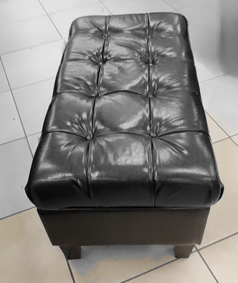 Mid-Century Modern large leather tufted bench with storage. A great piece. - 2