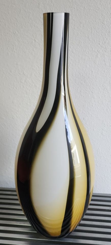 Vintage monumental 28" tall elegant art vase w/ with bold abstract design - 4